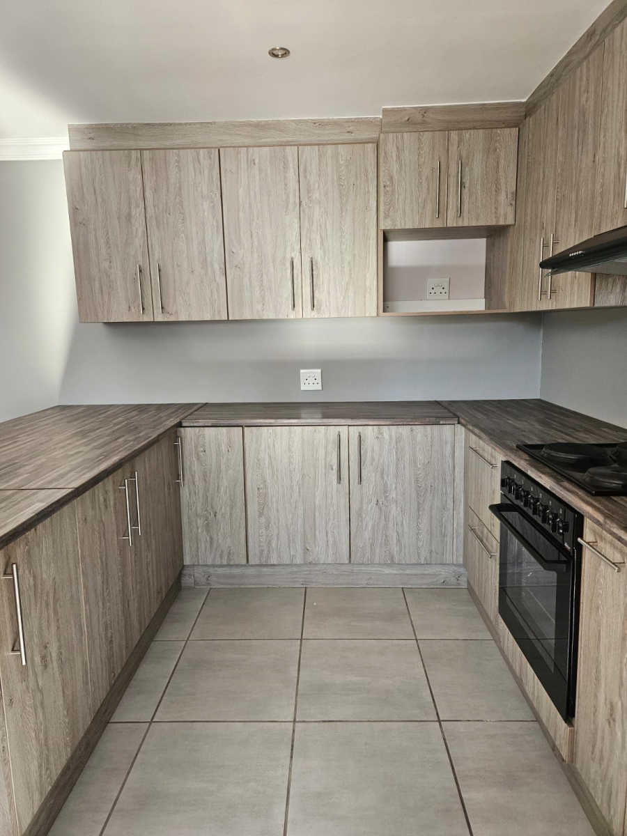 To Let 1 Bedroom Property for Rent in Greenshields Park Eastern Cape